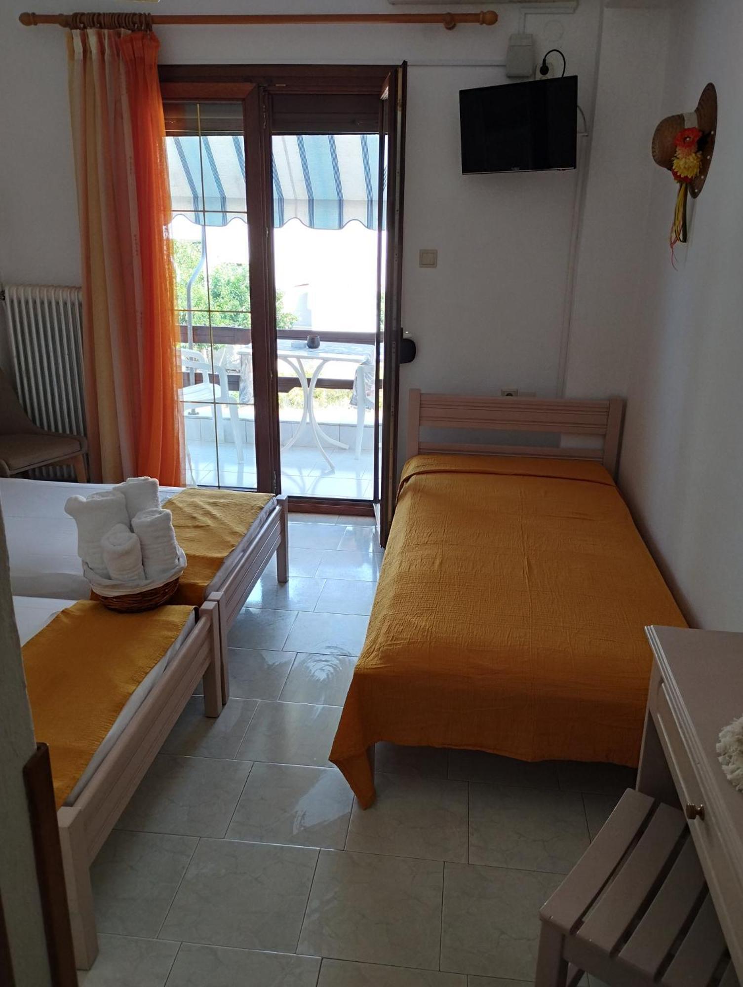 Salonikios Apartment เตเลออส ภายนอก รูปภาพ