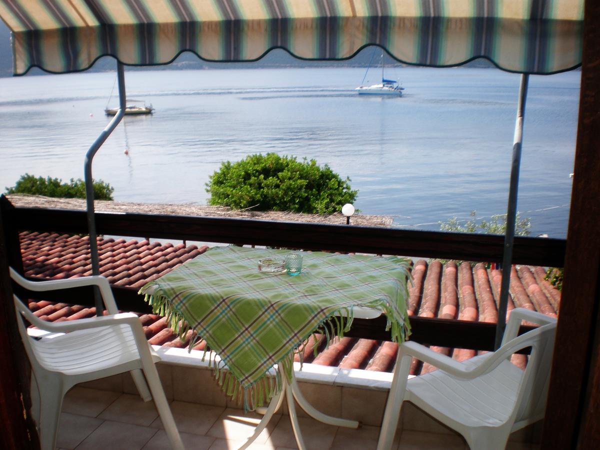 Salonikios Apartment เตเลออส ภายนอก รูปภาพ
